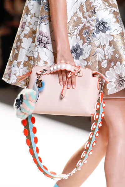 Look 55